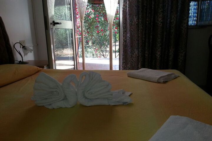 Room 4 of 13