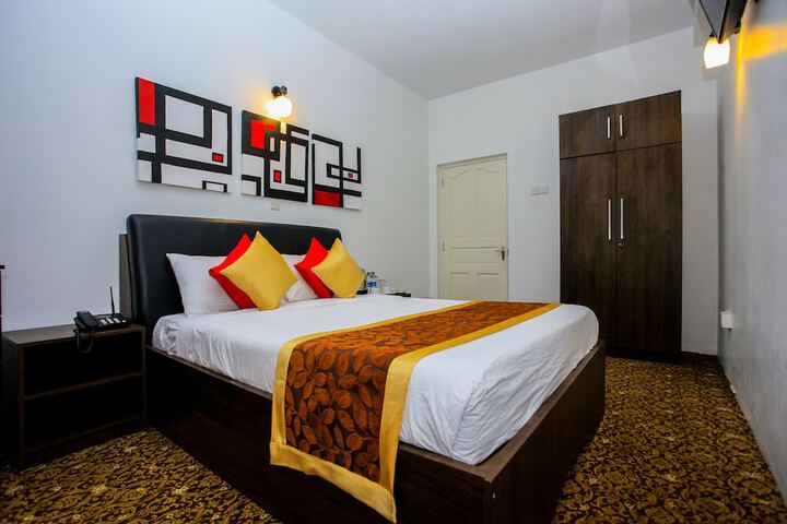 Room 6 of 26