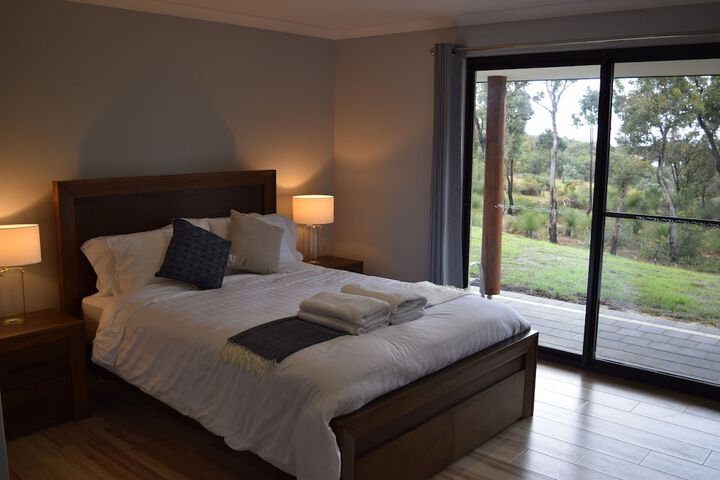 Room 5 of 40