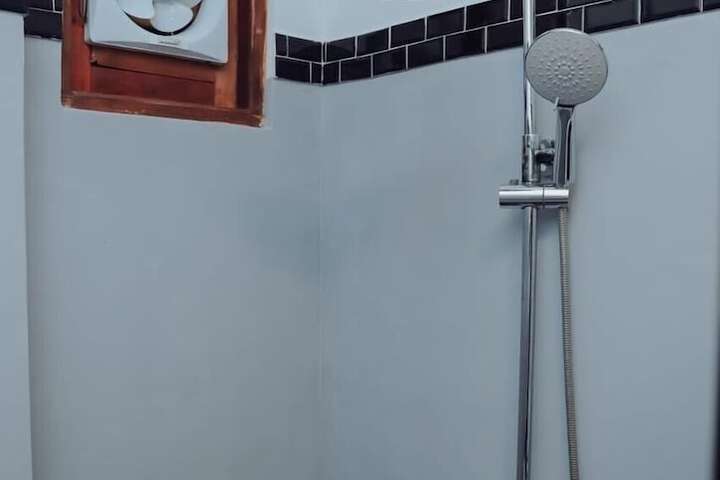 Room 13 of 25