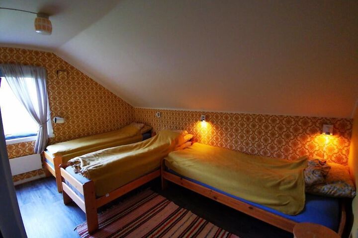 Room 10 of 112