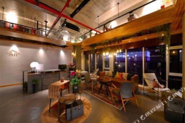 Yunqi Hotel