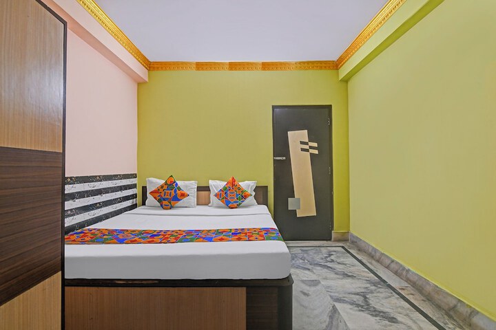 Room 11 of 24