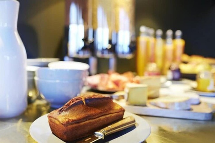 Breakfast/Coffee Service 38 of 47