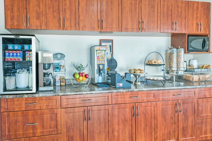 Breakfast/Coffee Service 49 of 53