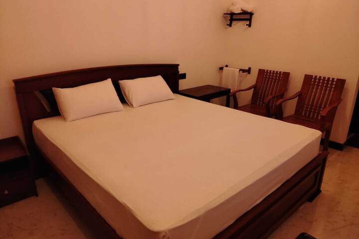 Room 2 of 19
