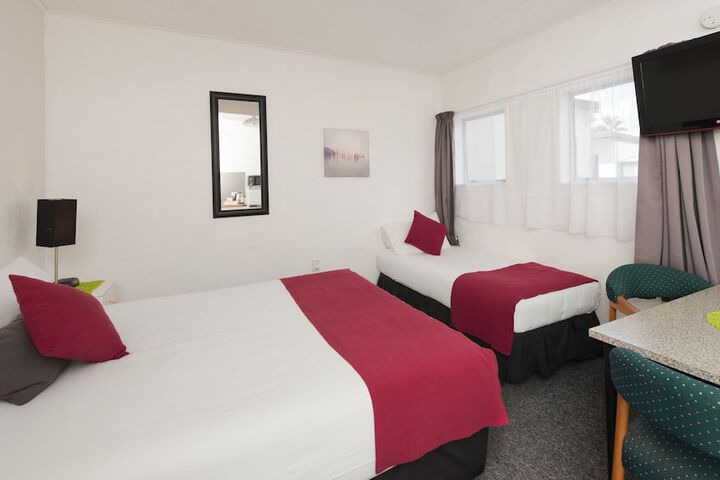 Room 3 of 50