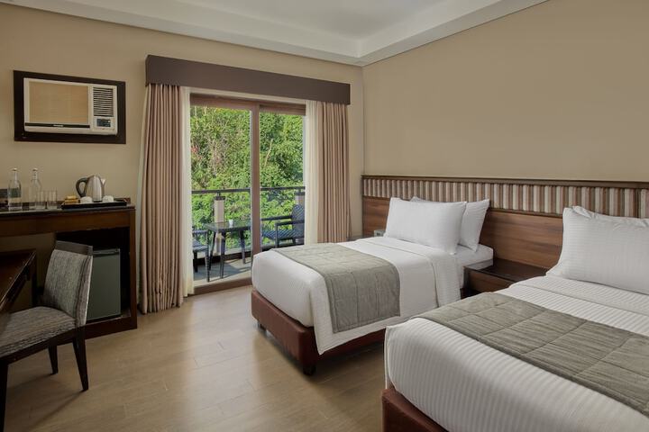 Room 10 of 60