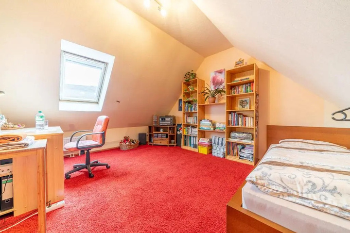 Room 3 of 11