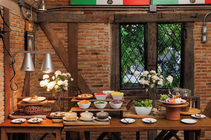 Breakfast/Coffee Service 148 of 193