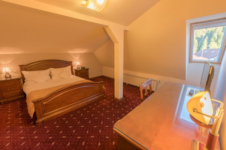 Room 21 of 73