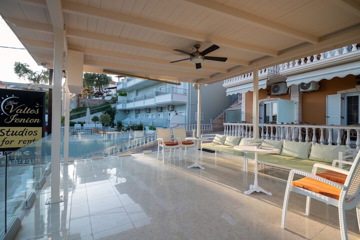 Terrace/Patio 17 of 25