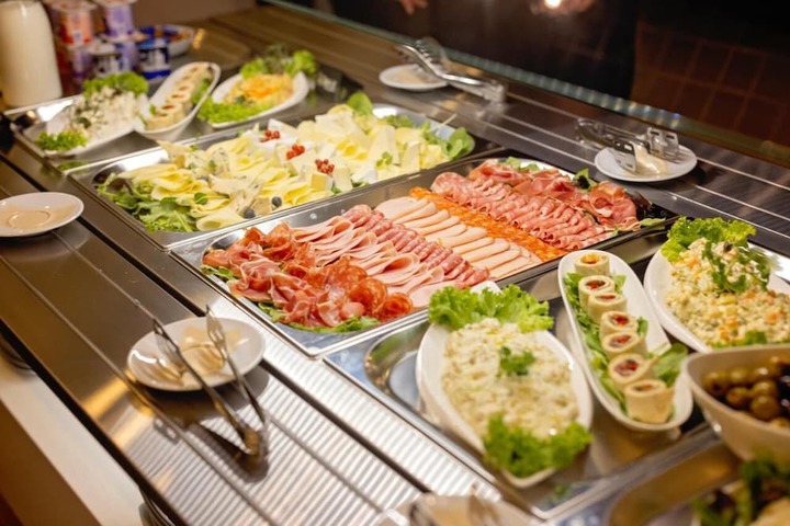 Breakfast buffet