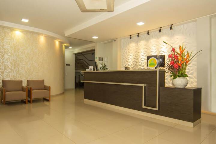 Entrance & Lobby