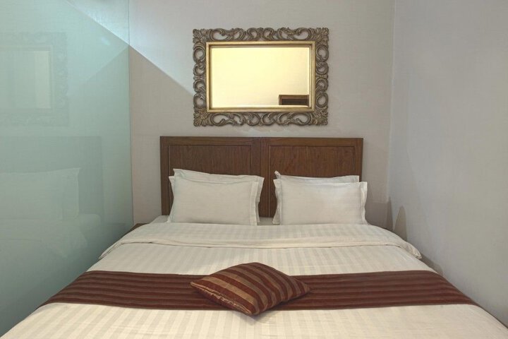 Room 4 of 41