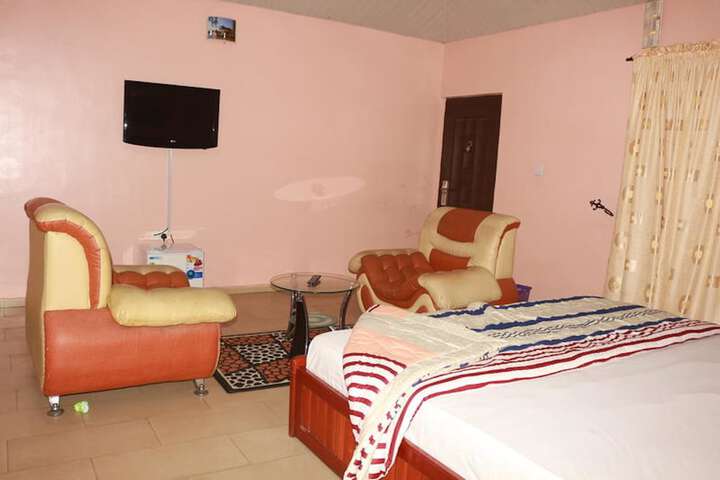 Room 16 of 68