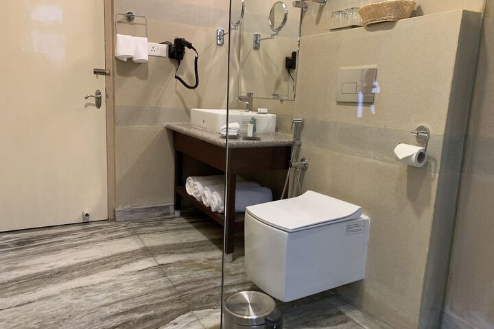 Room 18 of 26