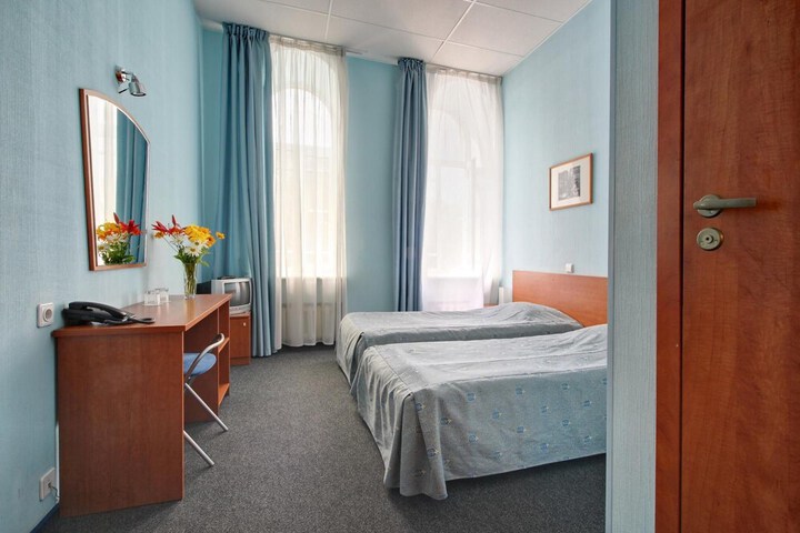 Room 16 of 35