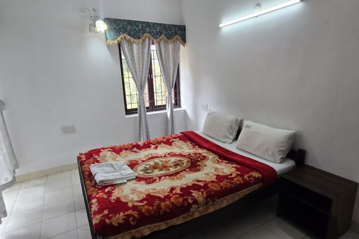 Room 27 of 68