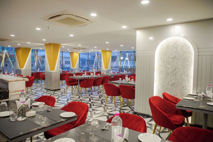 Dining 50 of 76