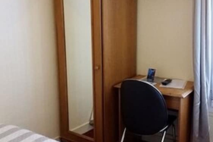 Room 7 of 15