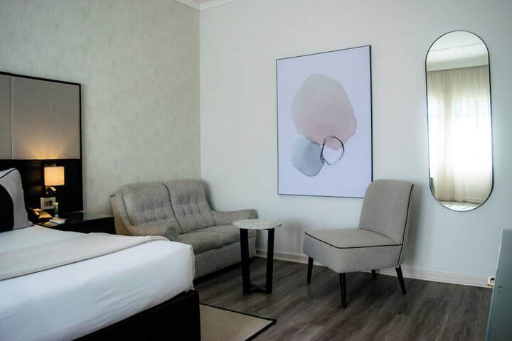 Room 35 of 93