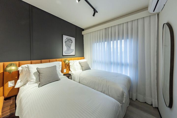 Room 41 of 184