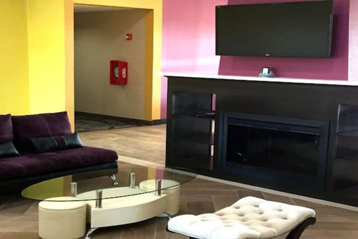 Hotel Interior 8 of 38