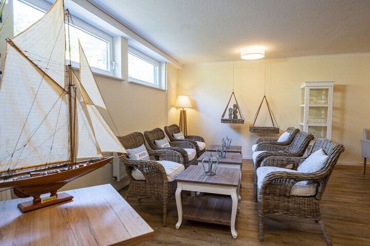 Lounge 118 of 138