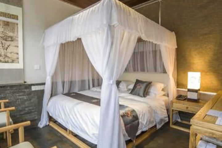Room 5 of 7