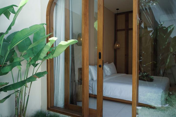 Room 15 of 61