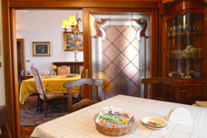 Dining 4 of 55