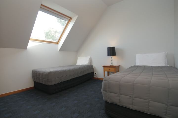 Room 5 of 55