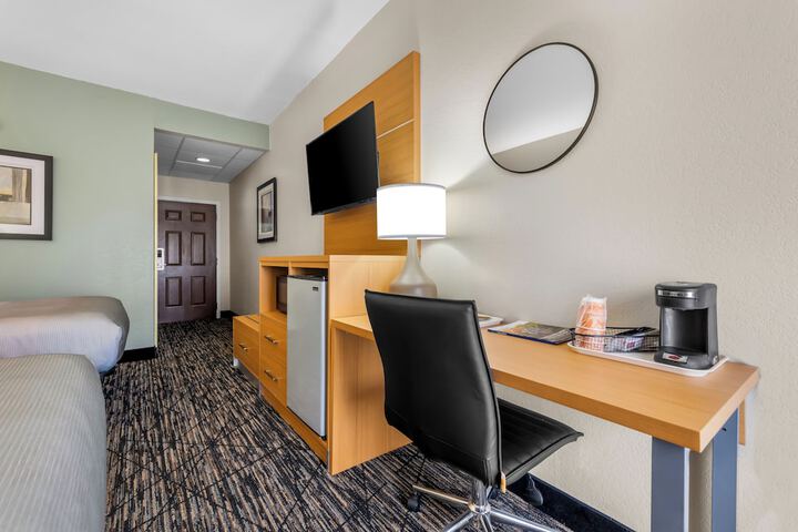 Room 16 of 35