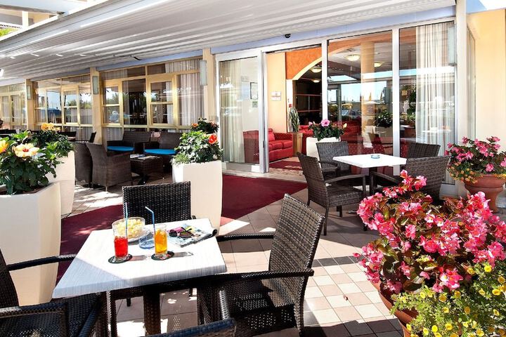 Terrace/Patio 32 of 41