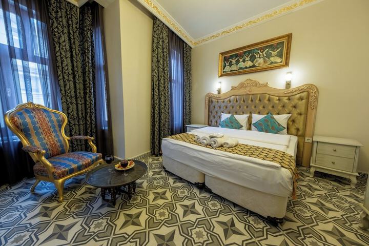 Room 27 of 67