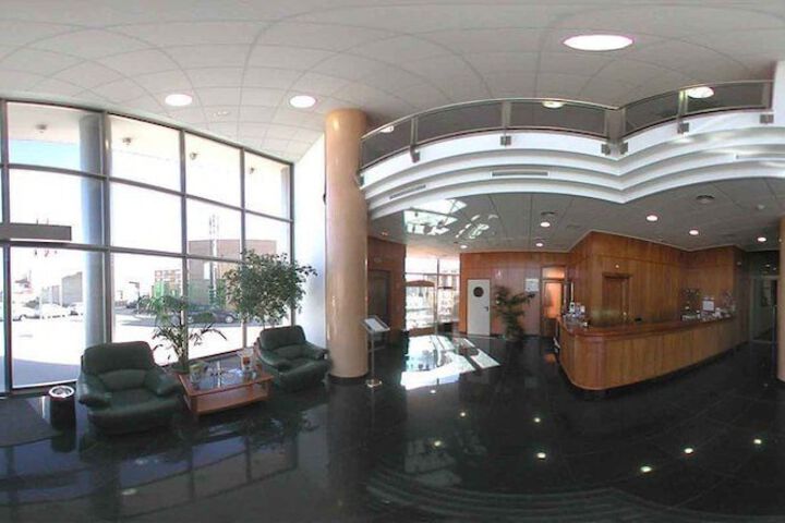 Entrance & Lobby