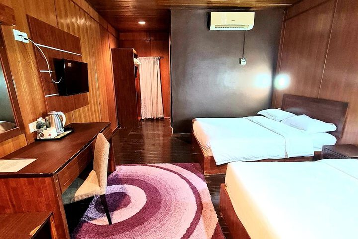 Room 15 of 33