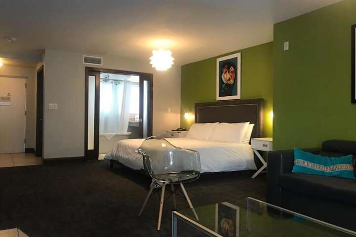 Room 15 of 36