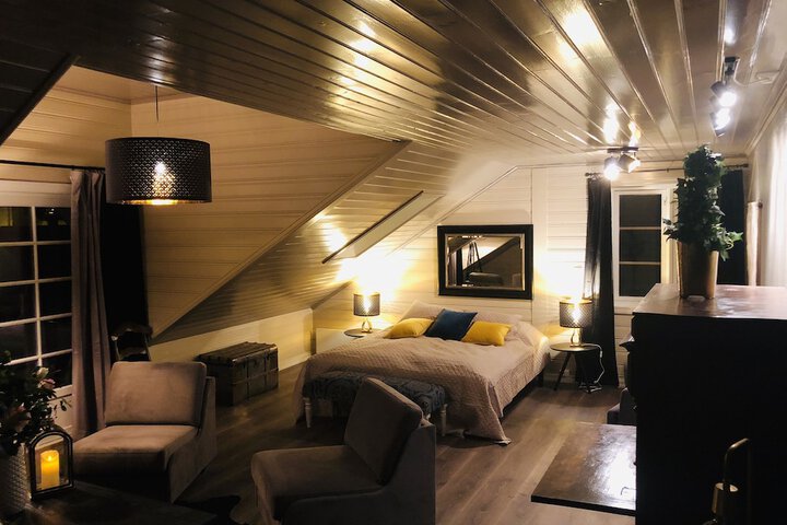 Room 3 of 33