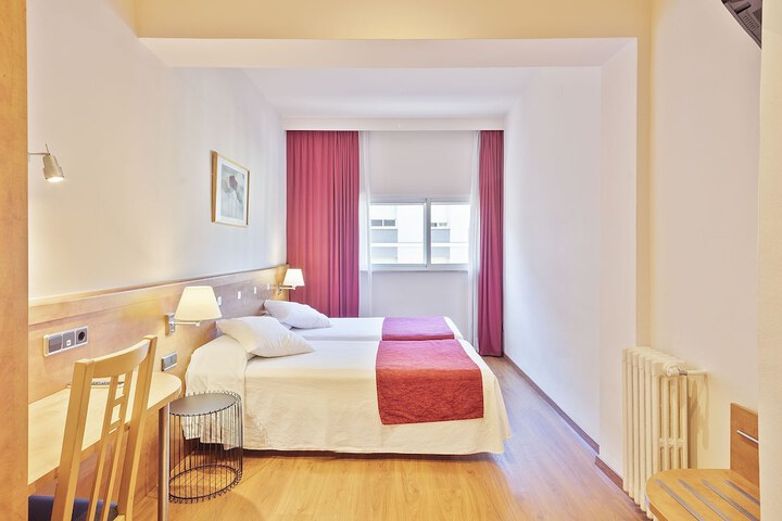 Room 17 of 57