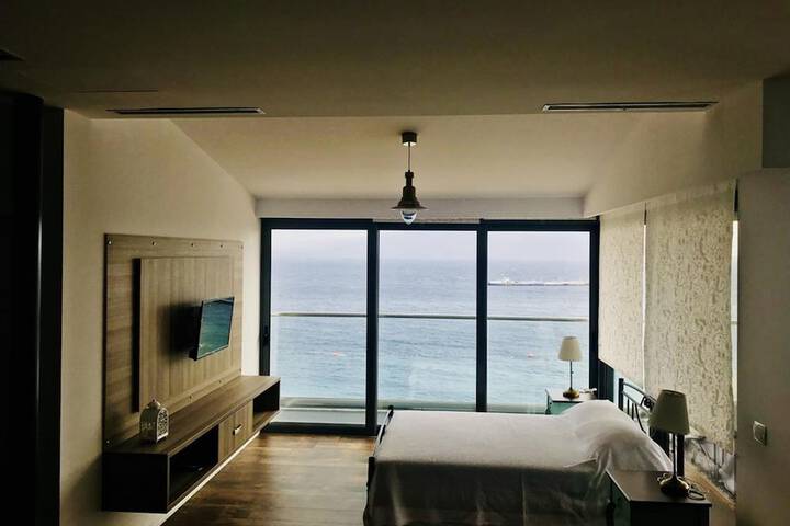 Room 9 of 72