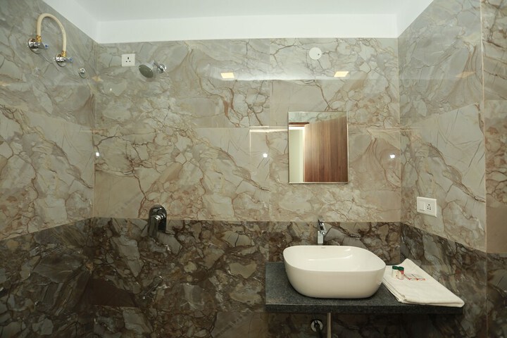 Room 42 of 91