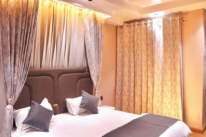 Room 12 of 60
