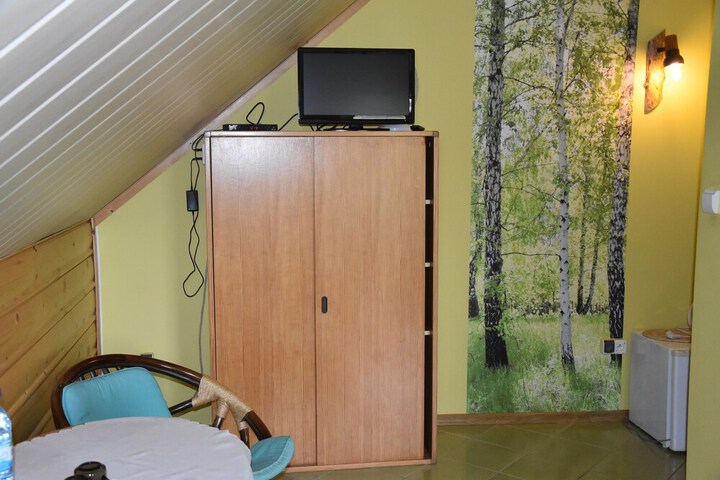 Room 4 of 68