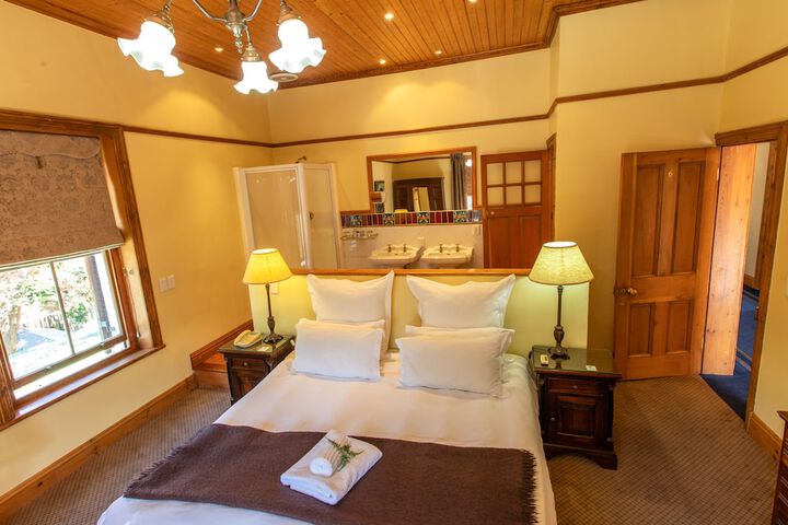 Room 9 of 37