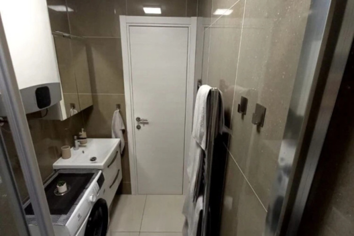 Room 8 of 20