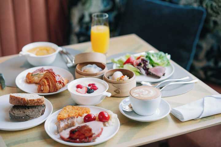 Breakfast/Coffee Service 70 of 111