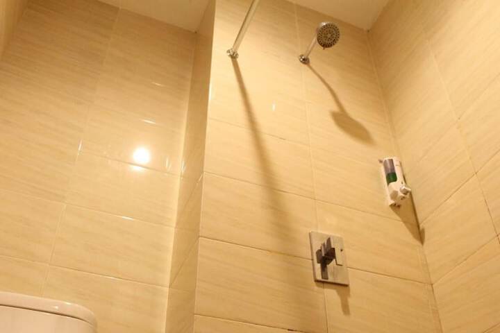 Room 20 of 32