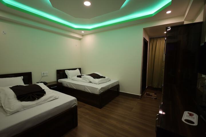 Room 14 of 24